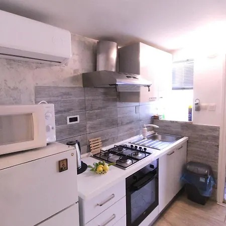 With Parking Space Basanija, Umag - 27241 Apartman