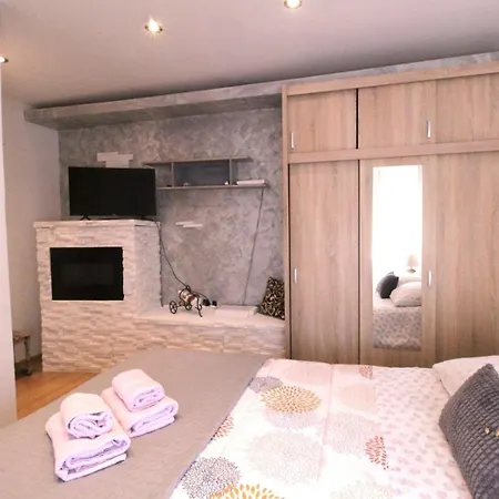 With Parking Space Basanija, Umag - 27241 Appartement *
