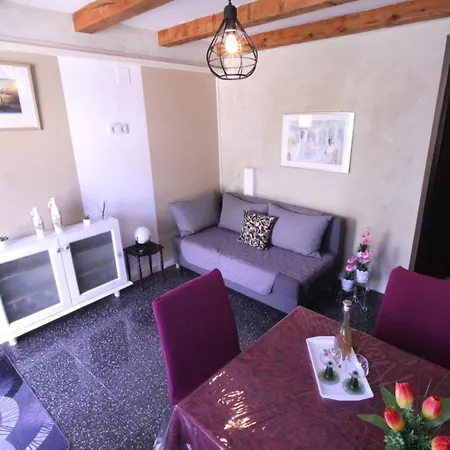 Apartman With Parking Space Basanija, Umag - 27241 Savudrija